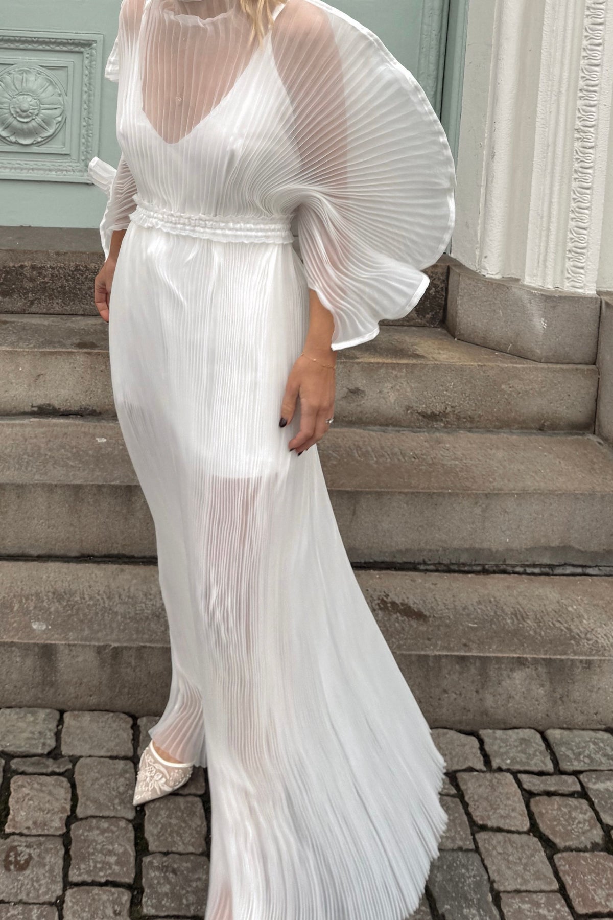 Linnea Hult Wedding Dress