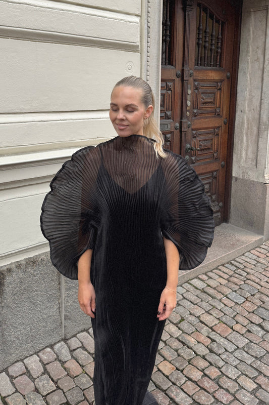 Linnea Hult Black Dress